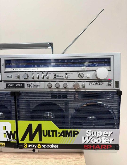 Колекционерски ретро радиокасетофон SHARP GF 767 Z Boombox