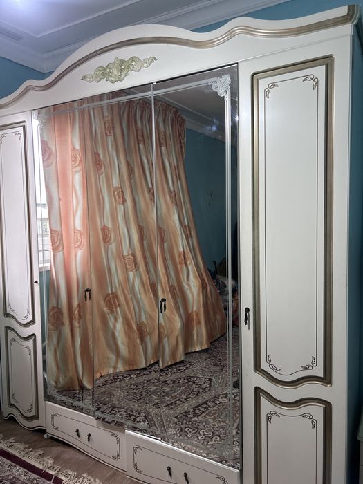 Спальный гарнитур