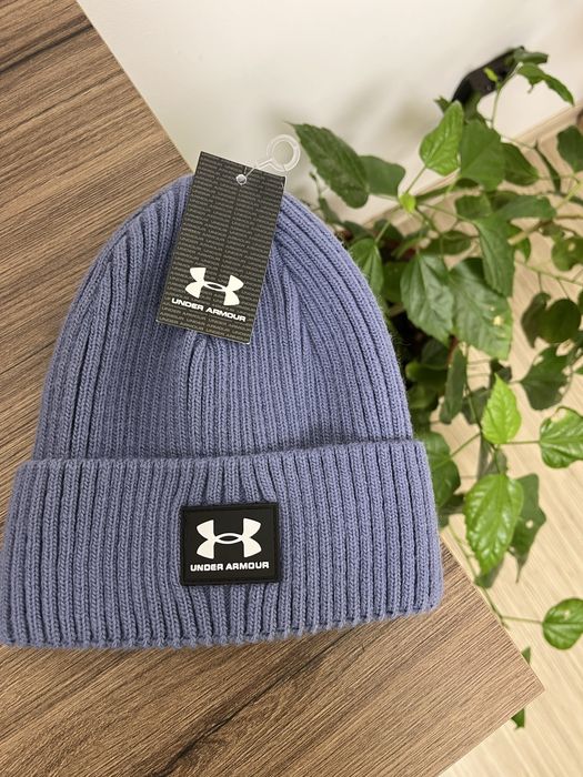 Caciula Under Armour noua
