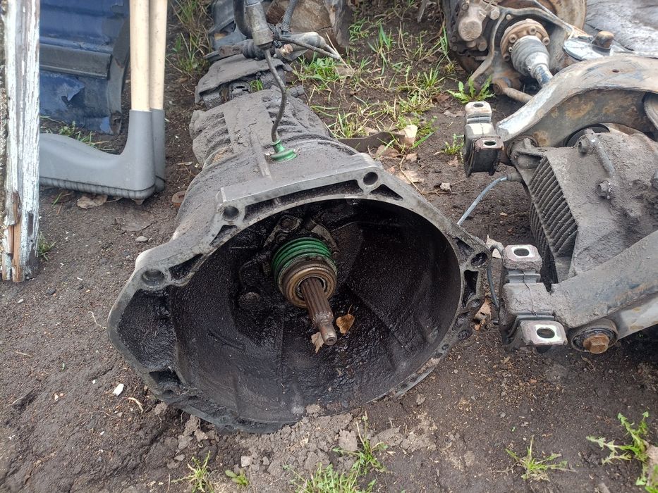 На омегу в . Седан