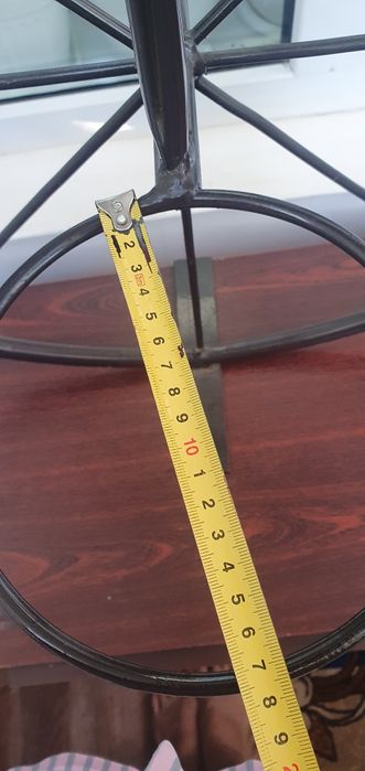 Для цветов подставка