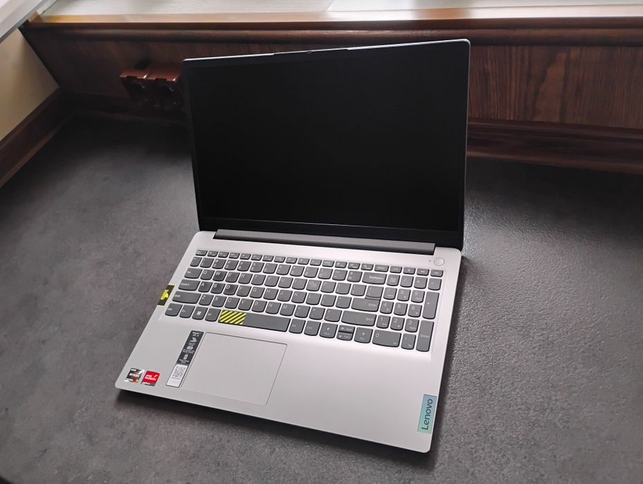 Laptop Lenovo - Ryzen 7 - 5000serie - RX Vega 8