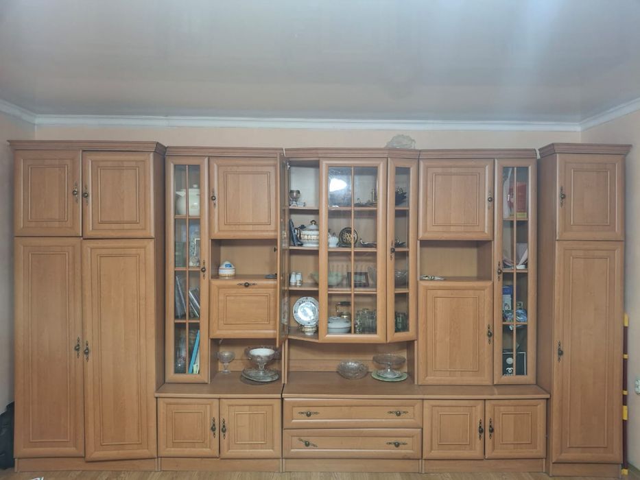 Стенка в гостиной