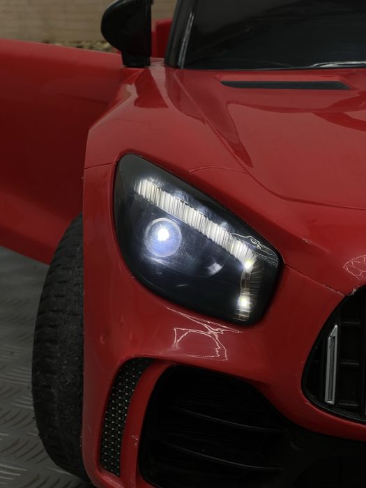 Акумулаторна кола MERCEDES GTR