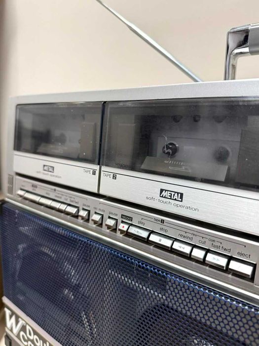 Колекционерски ретро радиокасетофон SHARP GF 767 Z Boombox