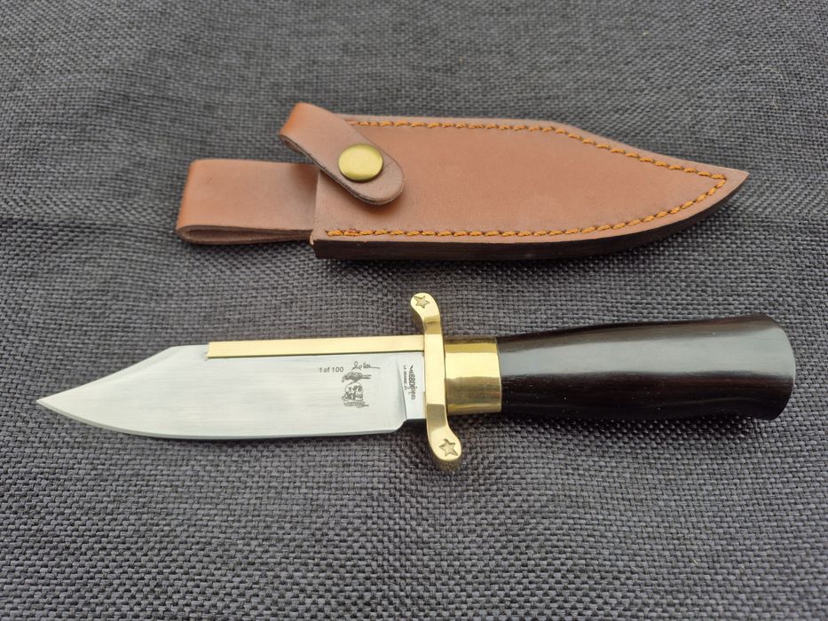 Нож Bowie "Expendables"/"Непобедимите" малък с кожена кания