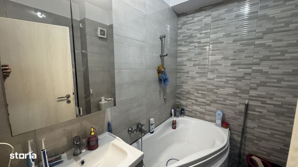 Vanzare apartament de 3 camere Militari Residence