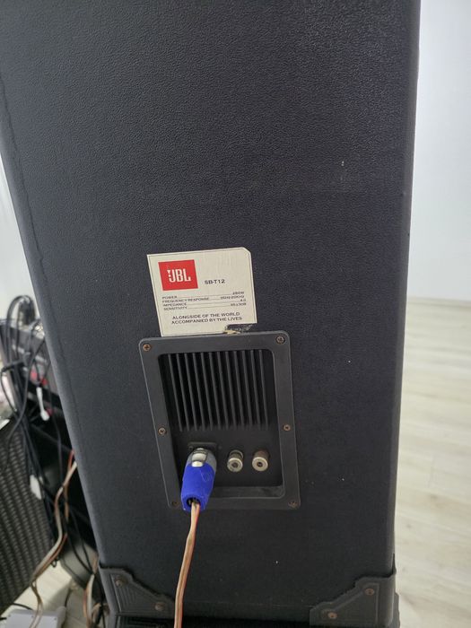 Boxe JBL profesionale + stație + mixer