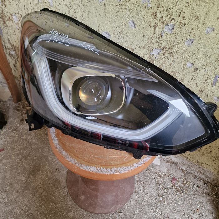 Honda Jazz 2022 ляв и десен фар