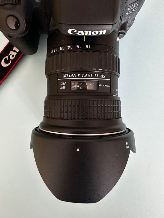 Фотоапарат Canon EOS 800D +2 обектива+ аксесоари