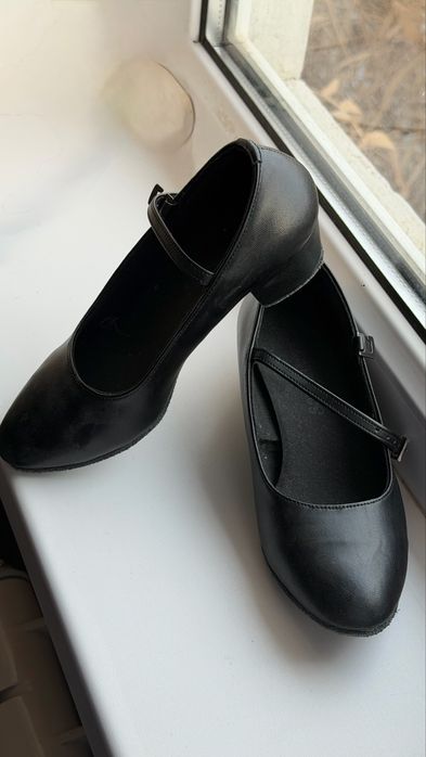 Черные туфли для танца