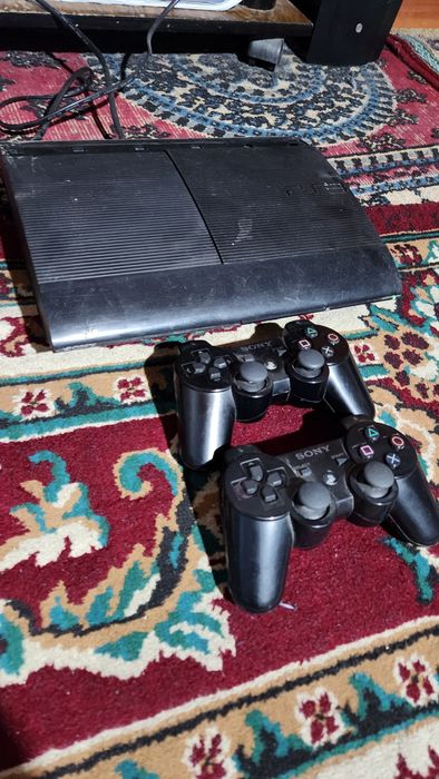 PlayStation 3 slm 500gb