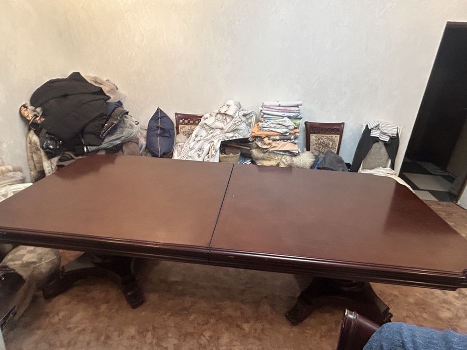 Продаю большой стол