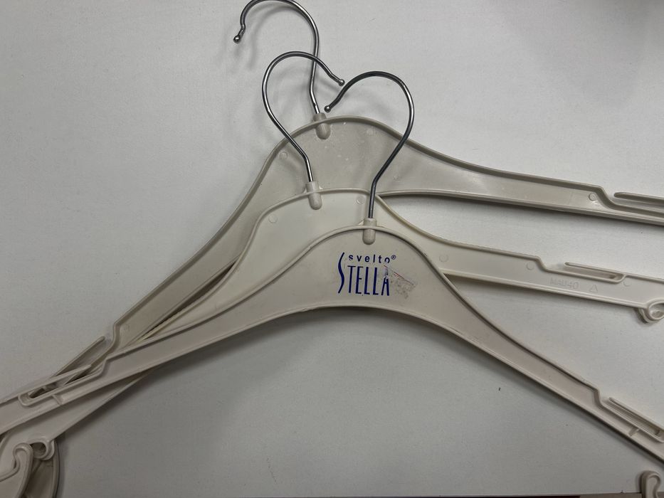 Продам вешалки разные, для брюк и для кофт б/у