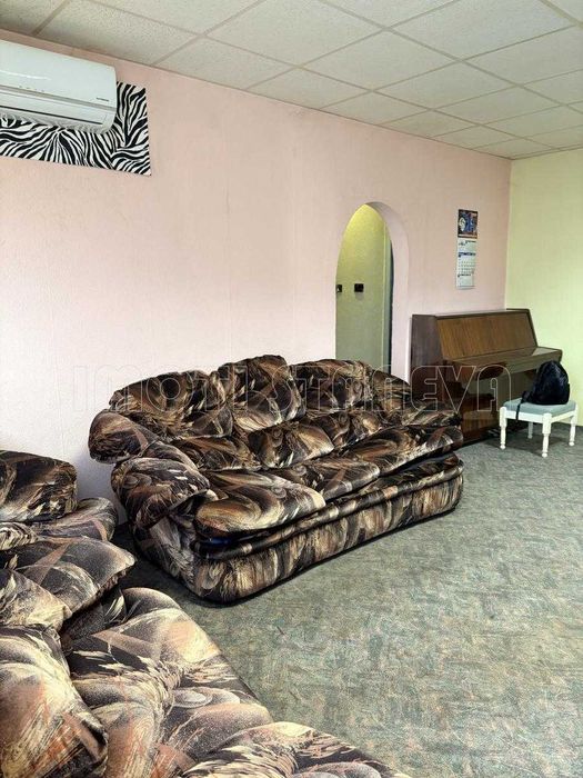 Тристаен тухлен апартамент в жк. Христо Ботев