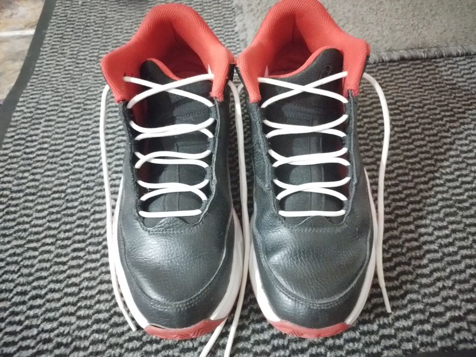 Jordan max aura 3