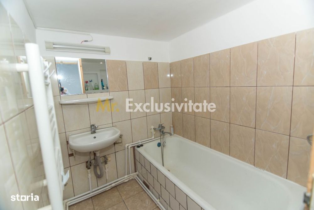 Casa gata de mutat+teren 1000 mp in Mihaesti,jud. Arges