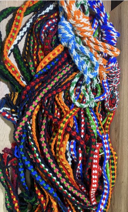 Вълнени плоски и кръгли коланчета подходящи за народни носии