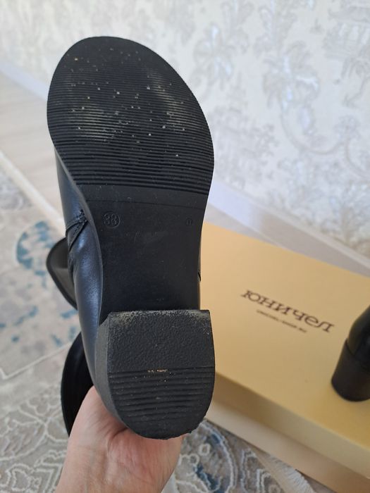 Продам осенние сапоги