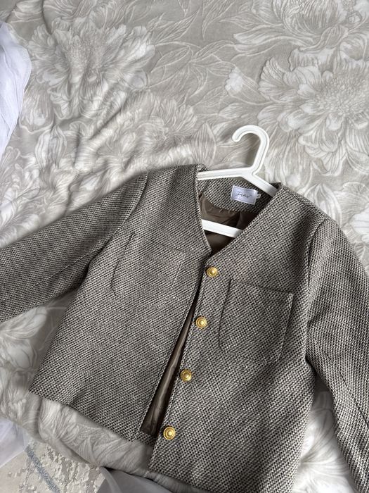 пиджак с пуговицами