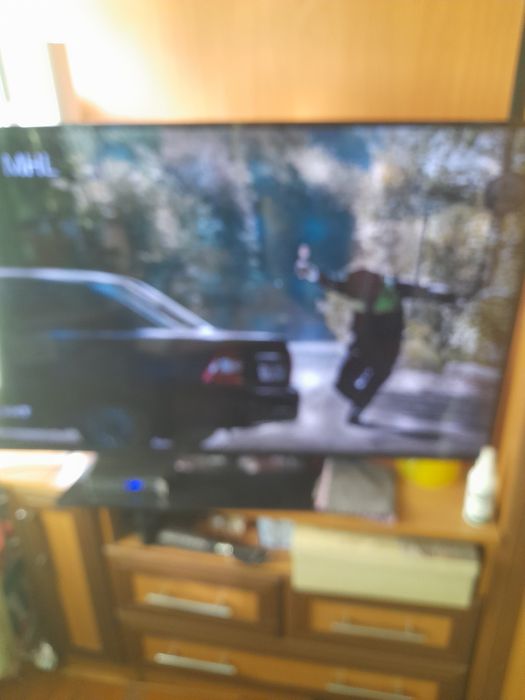 Продам телевизор