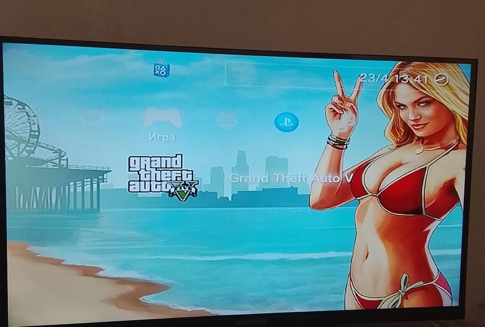 PS 3 новая с дисками