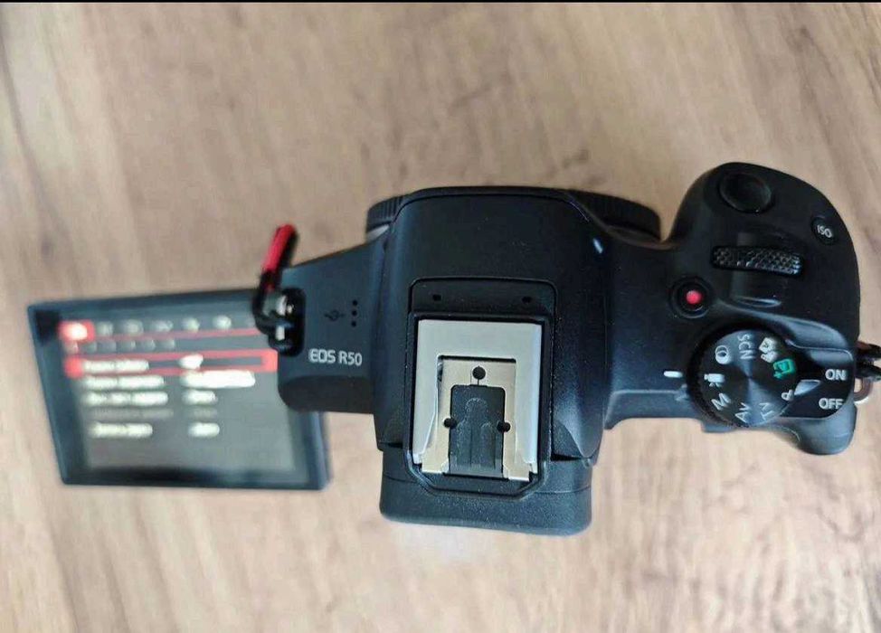 Canon EOS R50 без минусов