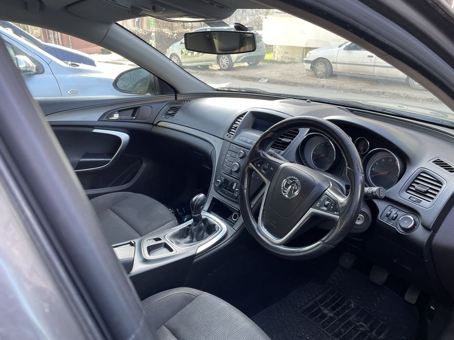 Opel Insignia  1.8
