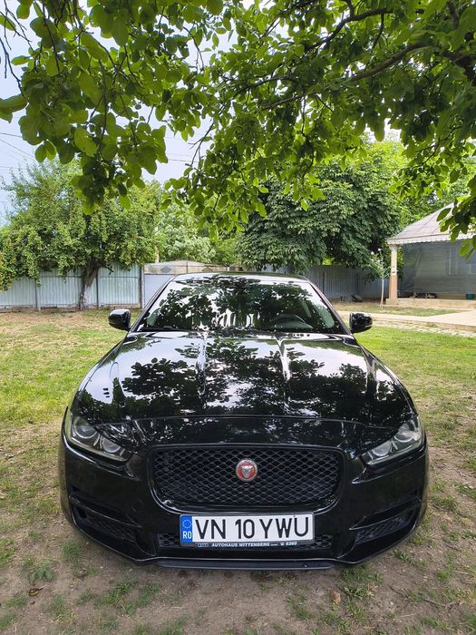 Jaguar XE