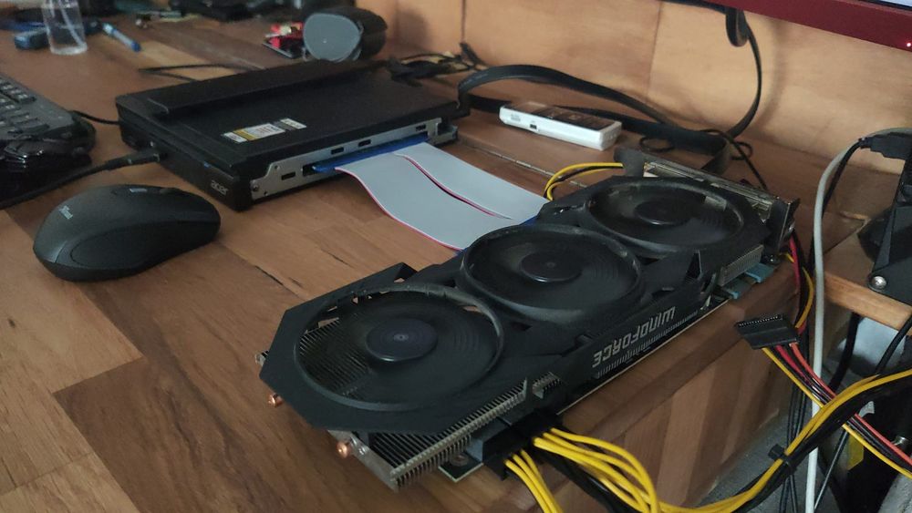 Sursa PFC VX plus 600W foarte puțin folosită