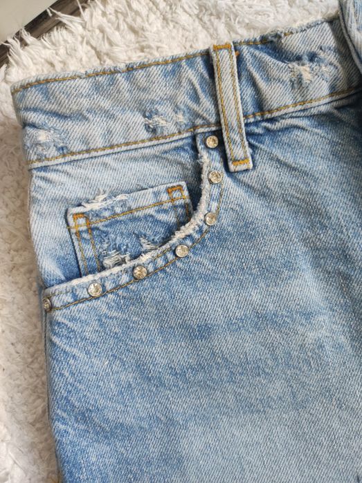 Нови къси панталонки Zara