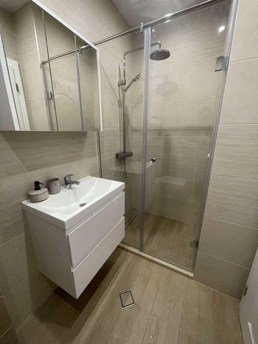 Дава се под наем Двустаен апартамент в к.к. Св.Св. Константин и Елена - 65 кв.м за 700 € - Снимка #7