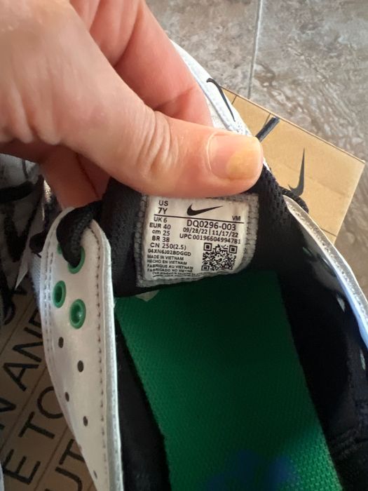 Чисто нови маратонки Nike Tw airmax номер 40