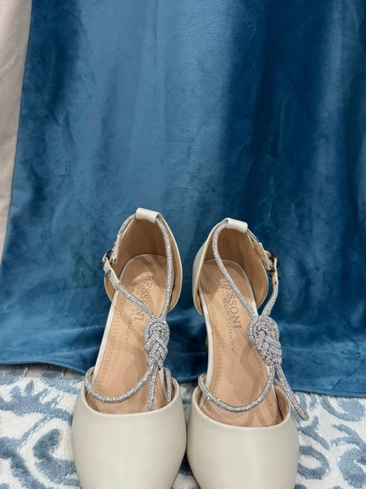 Продается Туфли Новый