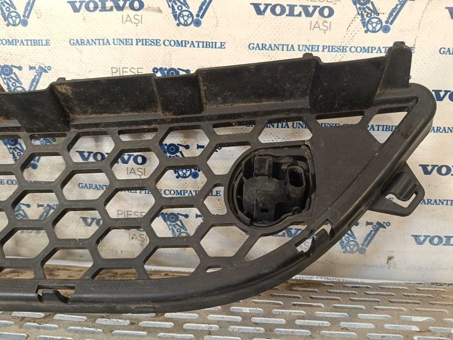 Grila bara fata model cu senzori inclusi Volvo S60 V60 2010-2013