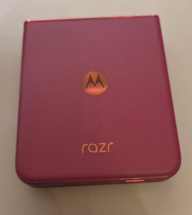 Motorola Razr 60 Ultra 5G 512GB – CA NOU, Garantie