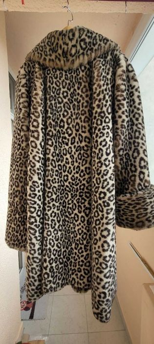 Дамско палто от екокожа