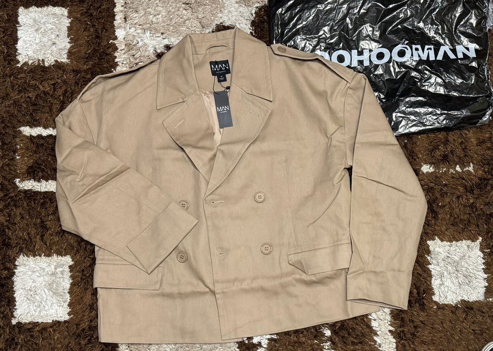 Trench Boohooman scurt