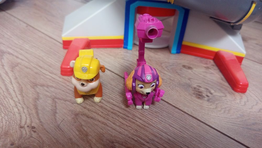 База на paw patrol с  бонус играчки