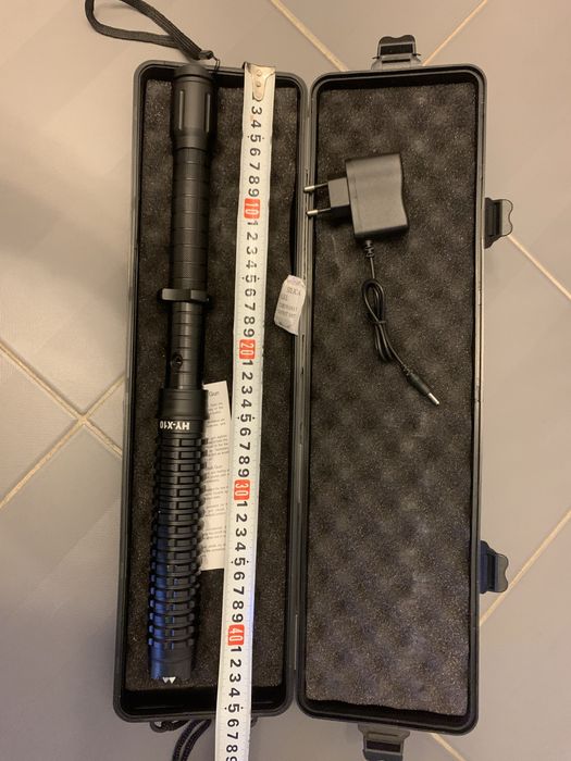 Baston Electrosoc f puternic cu lanterna 100000KV