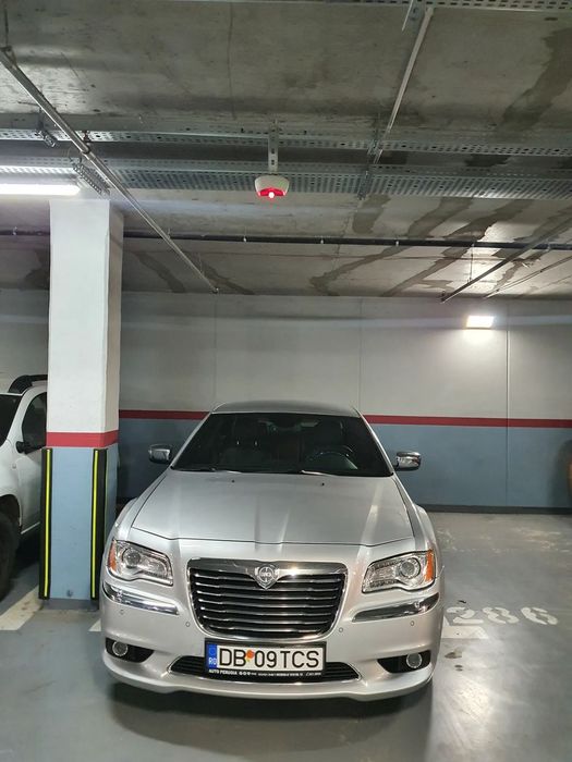 Lancia Thema Unic proprietar. Pretul include TVA deductibil