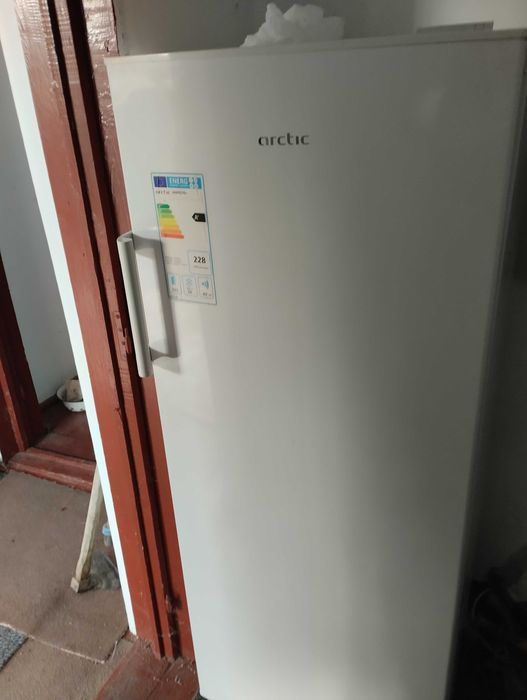 Vind frigider Arctic aproape nou stare perfectă de funcționare