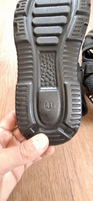 Сандали новые 41 размера