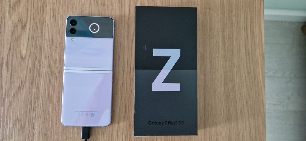 Продам Galaxy Z Flip3