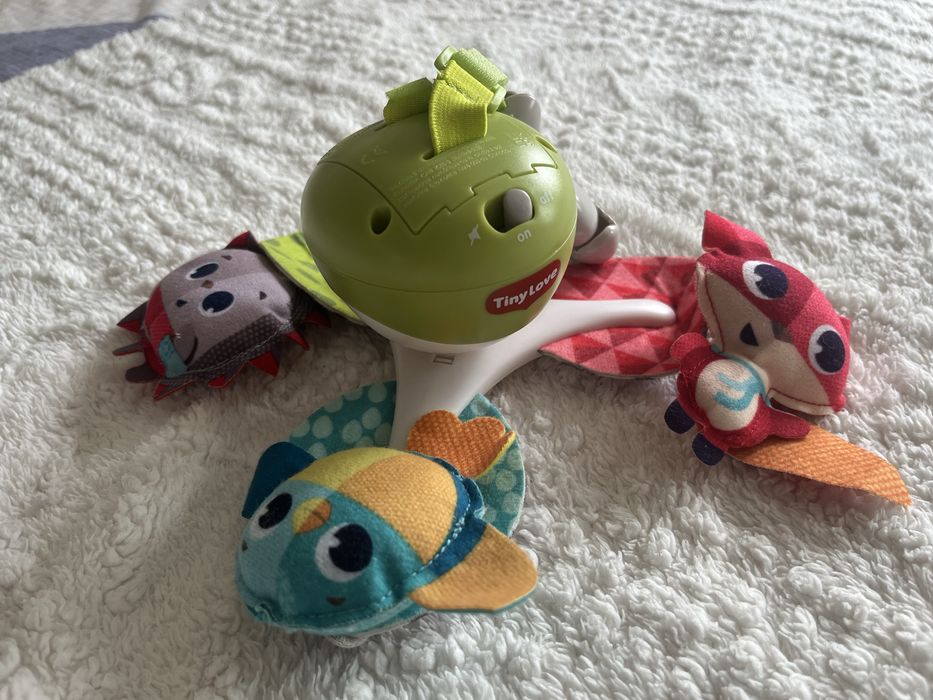Бебшка музикална играчка