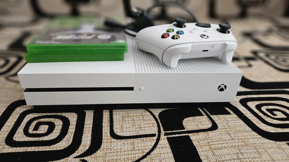 Vand Xbox One s .de 1 TB