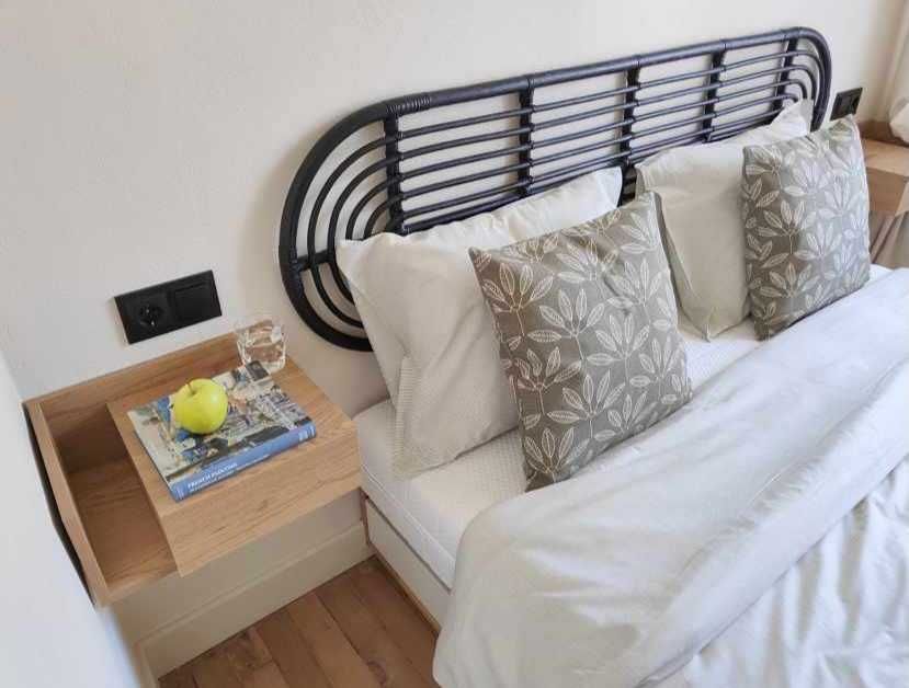 Дава се под наем Двустаен апартамент в София, Център - 70 кв.м за 700 € - Снимка #2