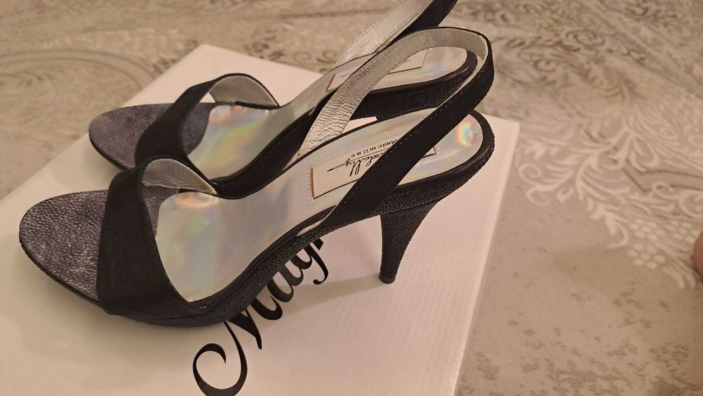 Стильные босаножки