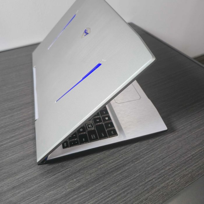 Игровой ноутбук i7-8750H /16GB/512GB GTX 1050  (4GB)