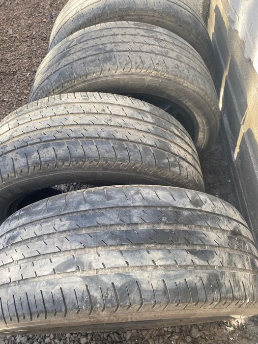 Шины продам 215/55 R17